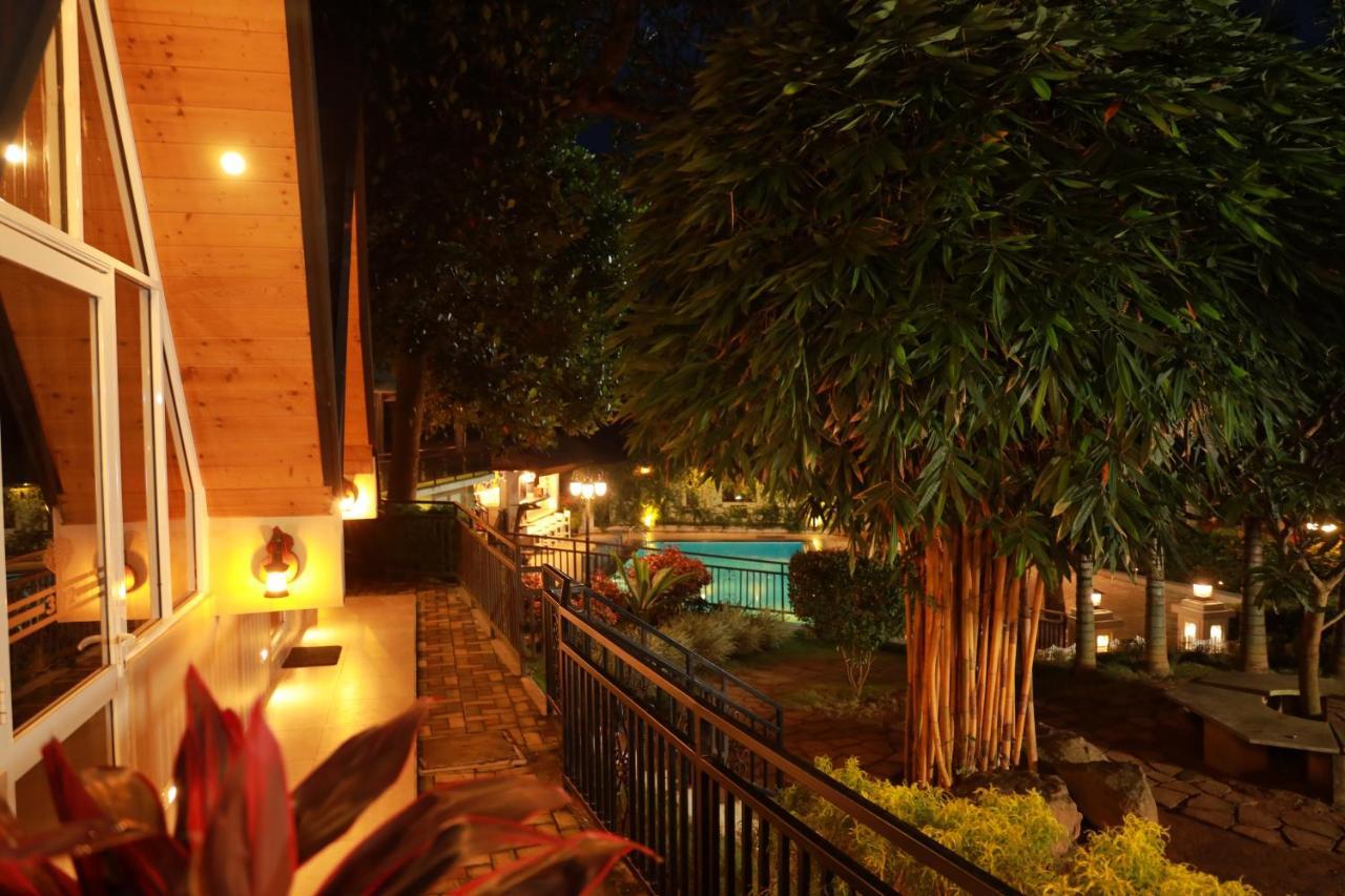 Royal Classic Resort Kandy Exterior foto